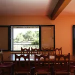 El Pinarejo Holiday home El Arenal (Castile and Leon)