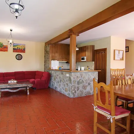 El Pinarejo * El Arenal (Castile and Leon)